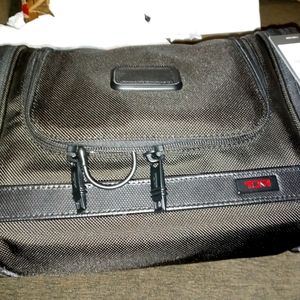 $135 Tumi Alpha 2 Black Ballistic Trim Hanging Tra
